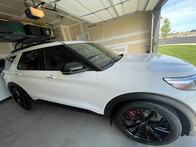 Super Clean White SUV Wenatchee